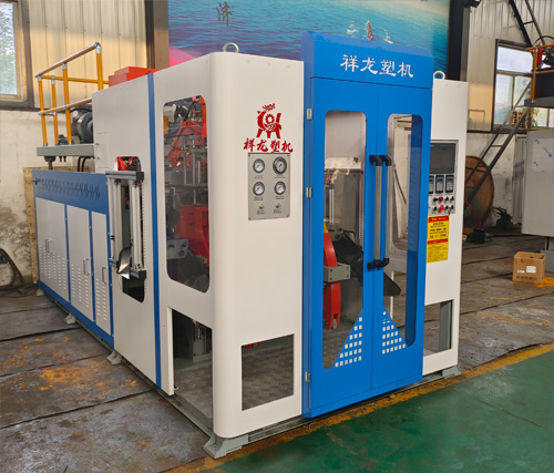 38、全自動(dòng)65一出二高阻隔吹塑機(jī)1.jpg