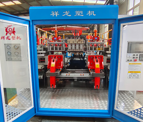 全自動一出四吹瓶機(jī)